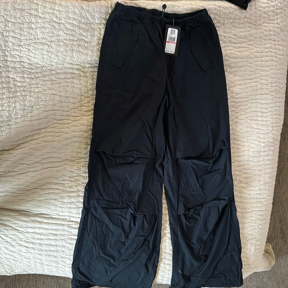Converse wide leg cargo pantss